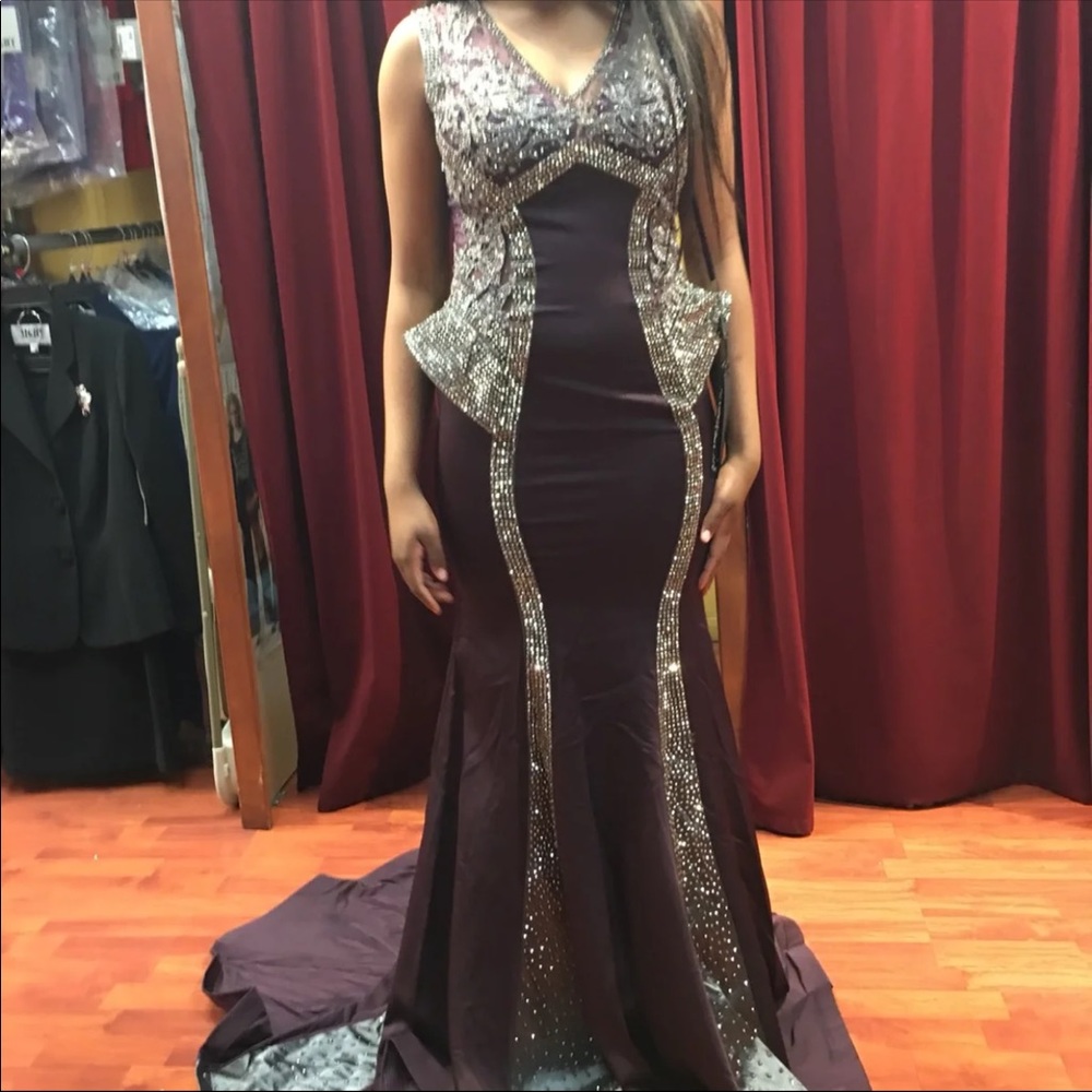Beautiful prom dress !!